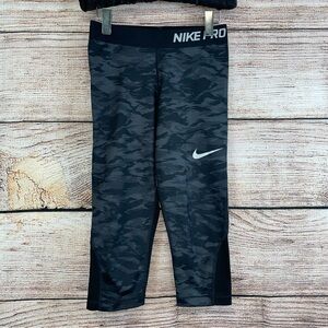Nike Pro Camo capri leggings